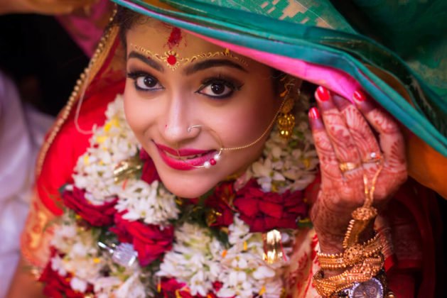 10 Top Notch Bengali Bridal Makeup Looks To Slay Your Bridal Avatar