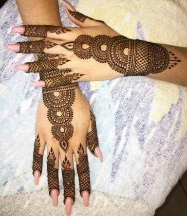 Minimalistic Mehandi Designs﻿